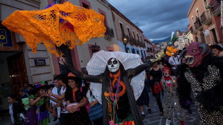 dia muertos calles