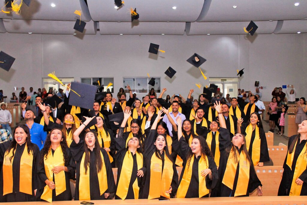 ingenieros graduados en Colima