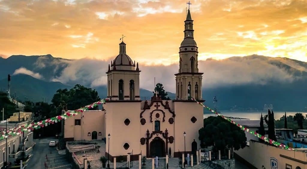 iglesia en el estado de nuevo león
